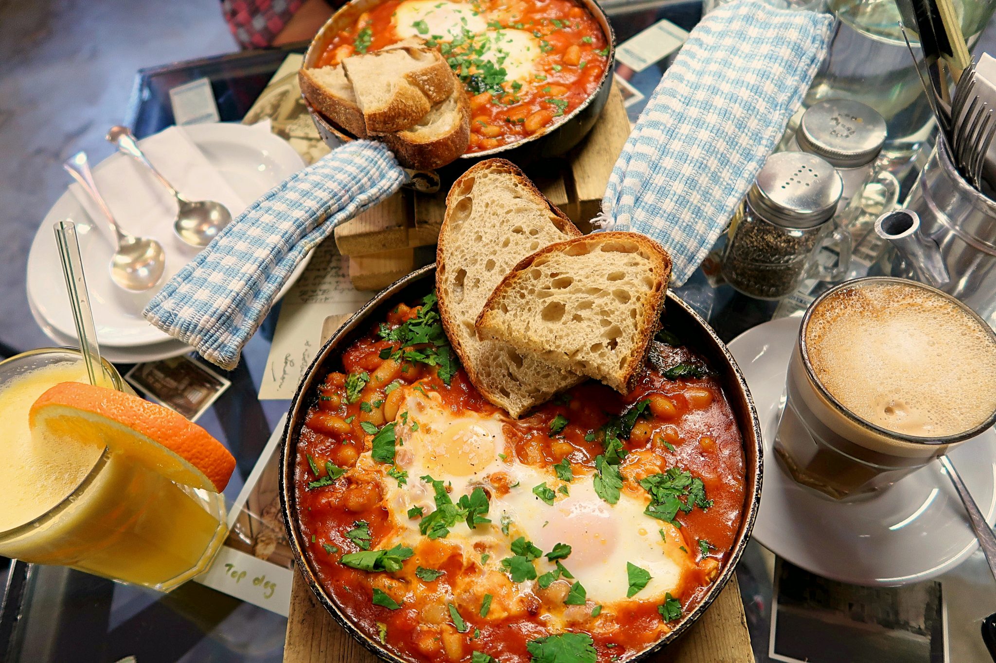 Single-end cafe brunch 