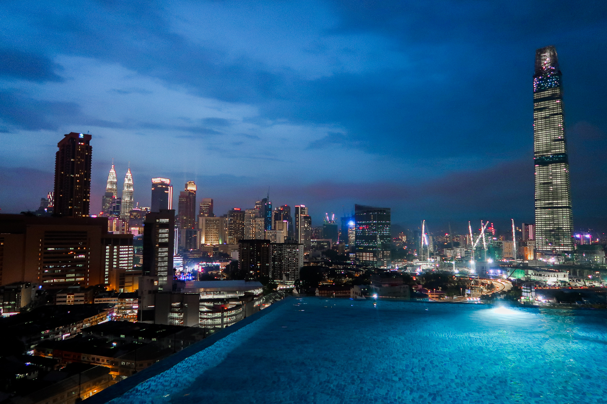 Where to stay in Kuala Lumpur - infinity pool at night 
