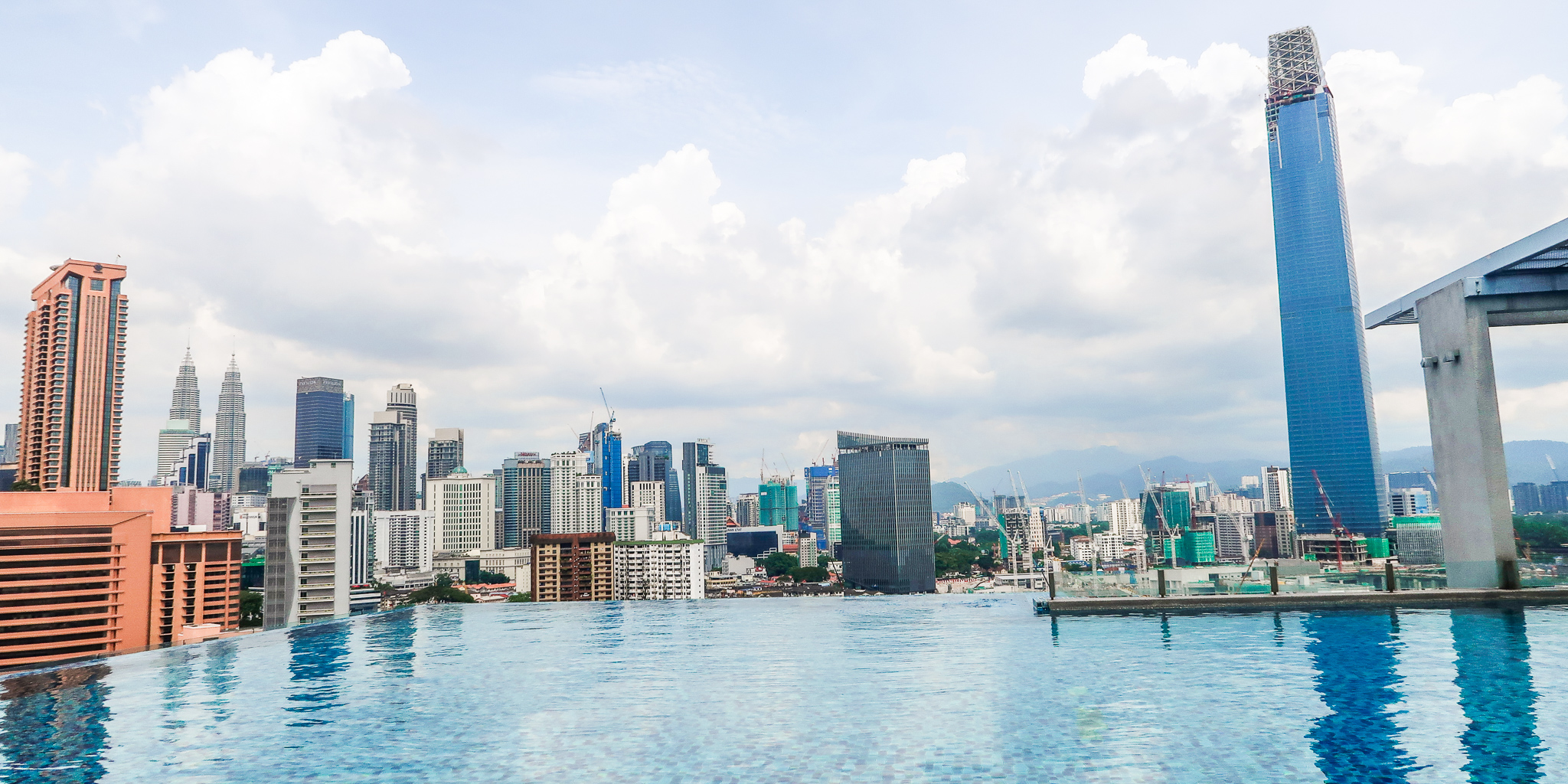 Where to stay in Kuala Lumpur - Infinity Pool 