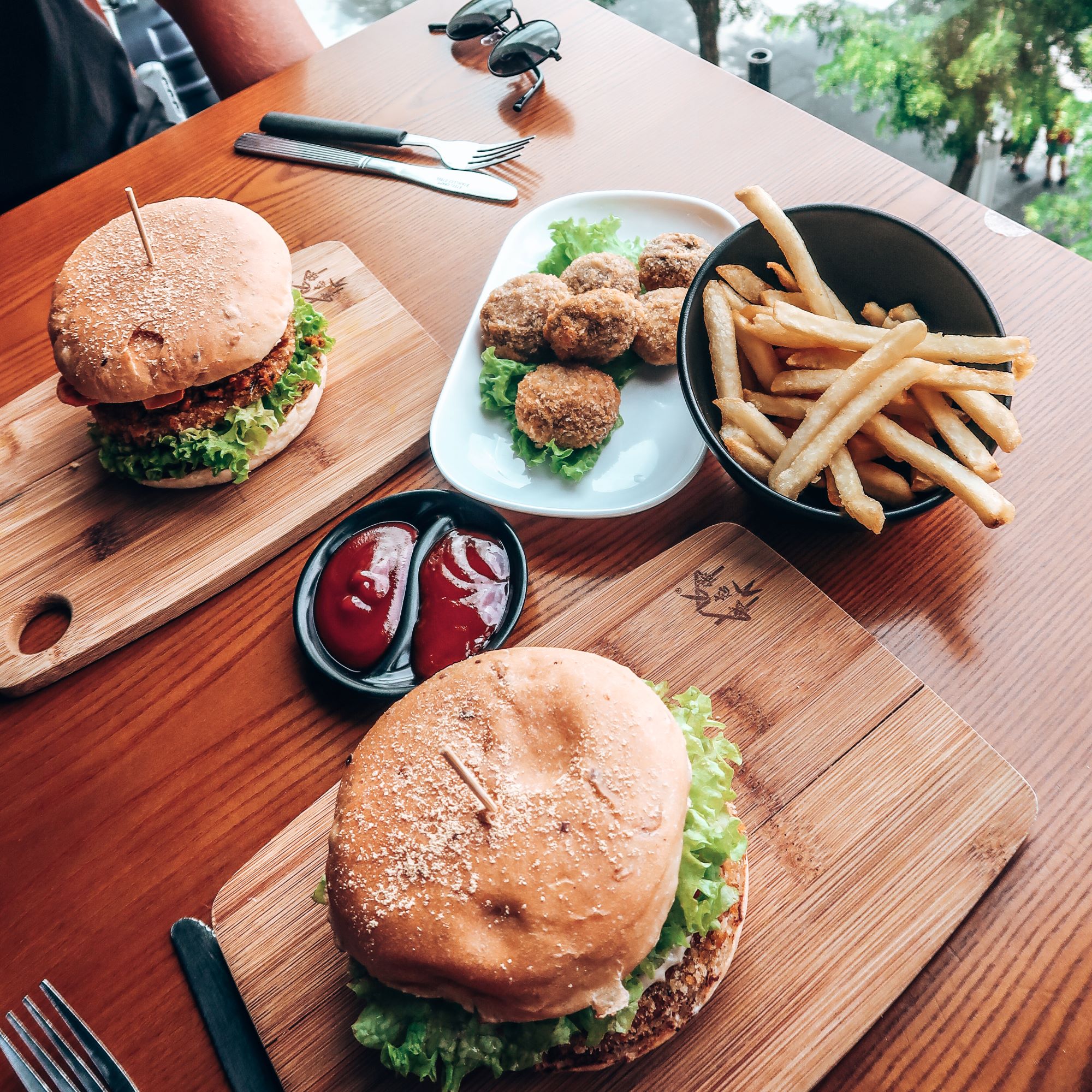 NomVNom Bistro - Singapore